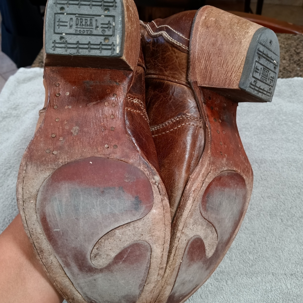 Corral boots - Picture 9 of 11